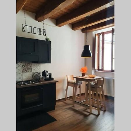 Ferienwohnung Il Caddi - Caratteristico Monolocale In Pieno Centro Storico LʼAquila Exterior foto